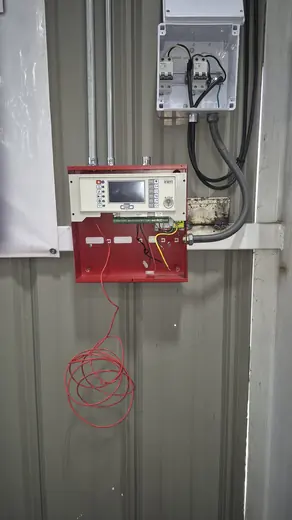 Sistemas de alarma y contra incendio - miniatura 4