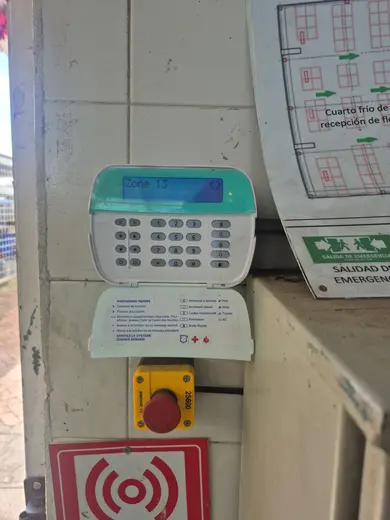 Sistemas de alarma y contra incendio - miniatura 9