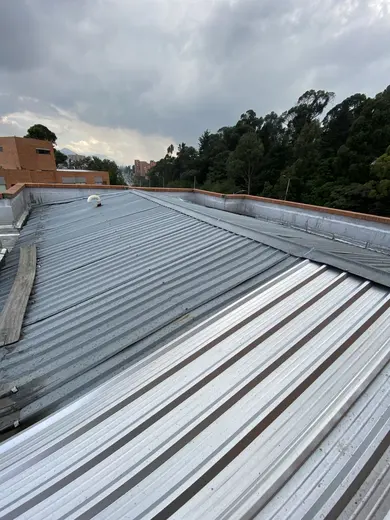 Trabajo en fachadas - miniatura 2